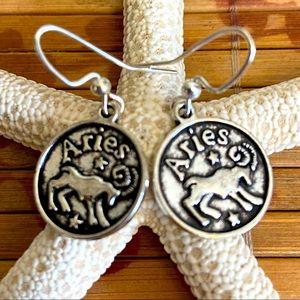 5/$10❤️❤️❤️NEW ARIES Medallions Dangling Earrings by Alyce Rancour